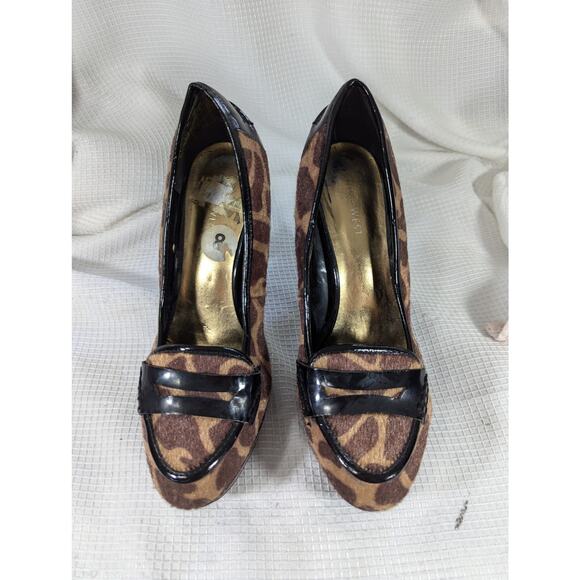 NINE WEST! BLACK & BROWN COWHIDE & PATENT LEATHER LOAFER TOE HEELS, PUMPS! SZ 8 - Picture 4 of 10